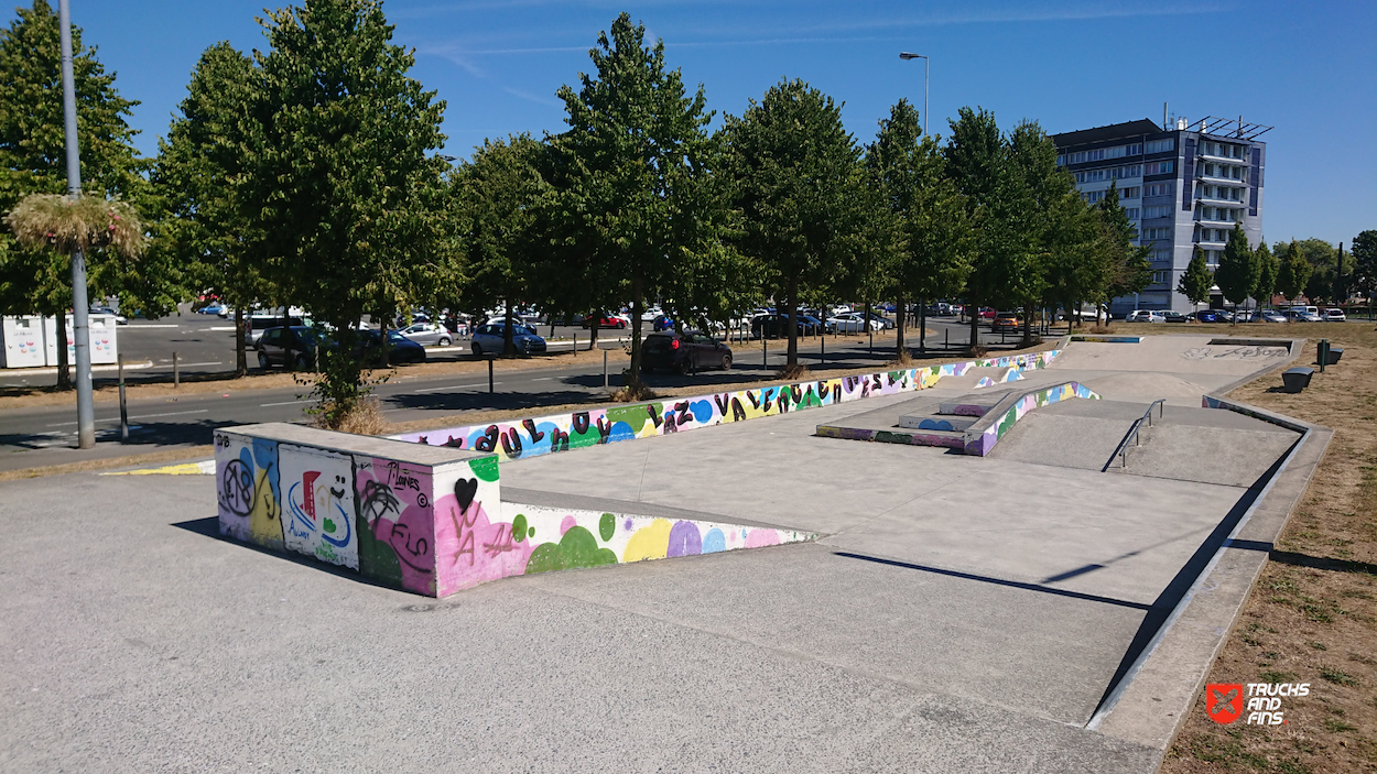 Aulnoy Lez Valenciennes skatepark